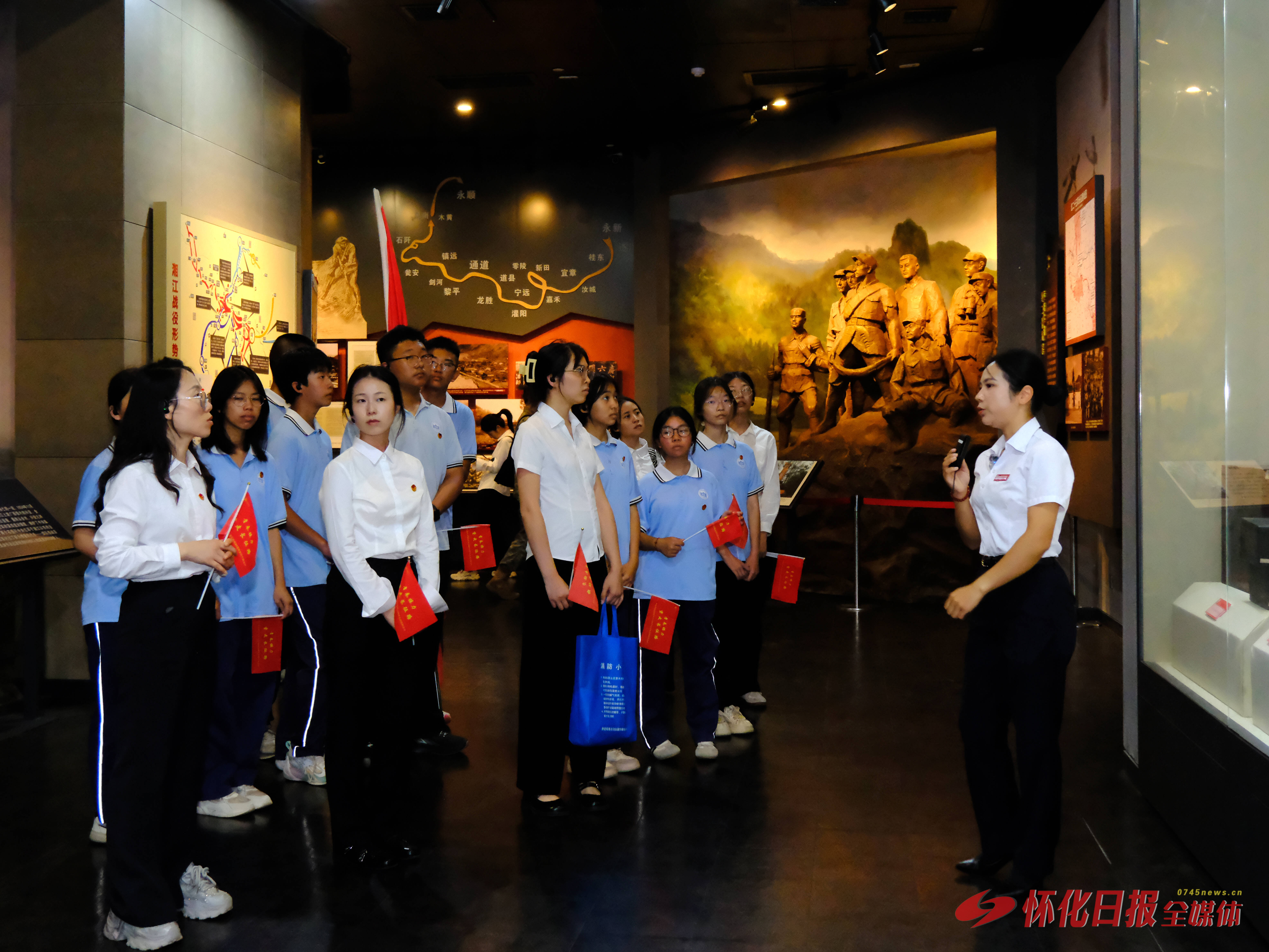 青春接力. 重走长征路 | 十站传旗寻来路 一纸回信答长征