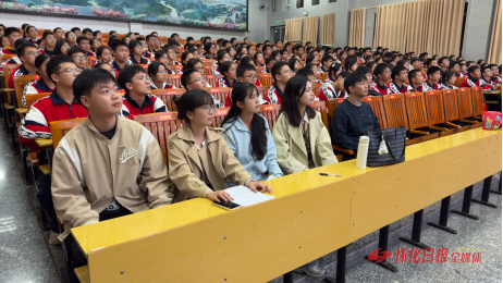 会心同行 筑梦未来——会同靖州选调生进校园开展升学经验宣讲活动